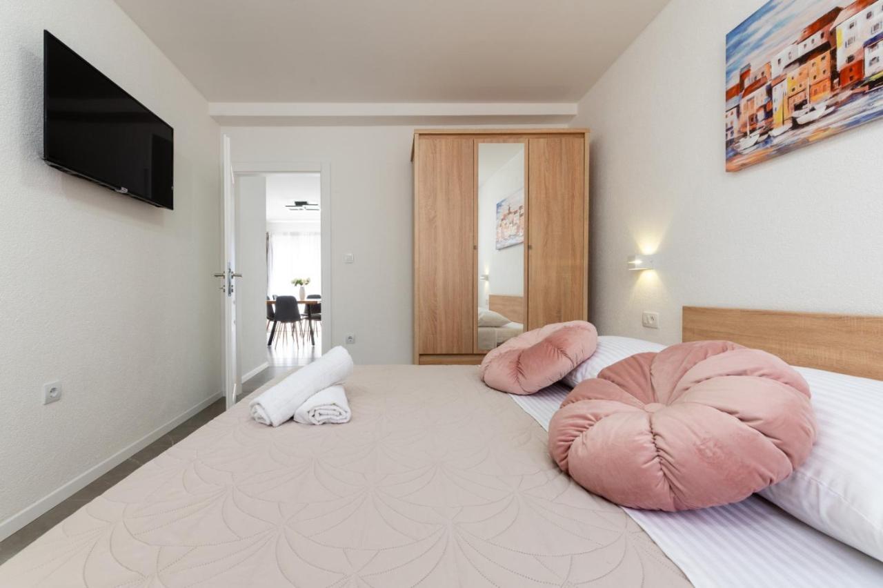 Apartment Vuletin Kaštela Buitenkant foto