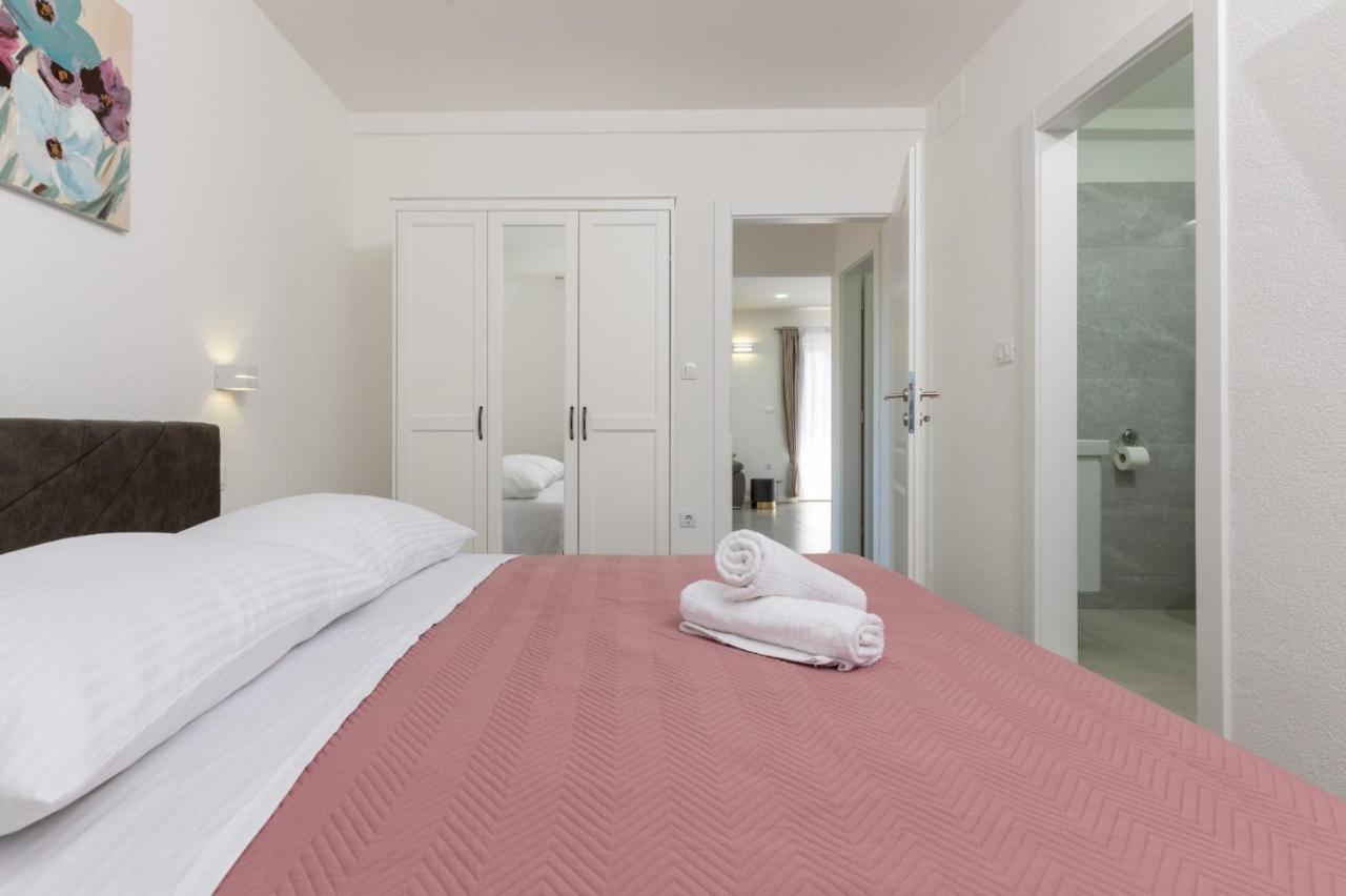 Apartment Vuletin Kaštela Buitenkant foto