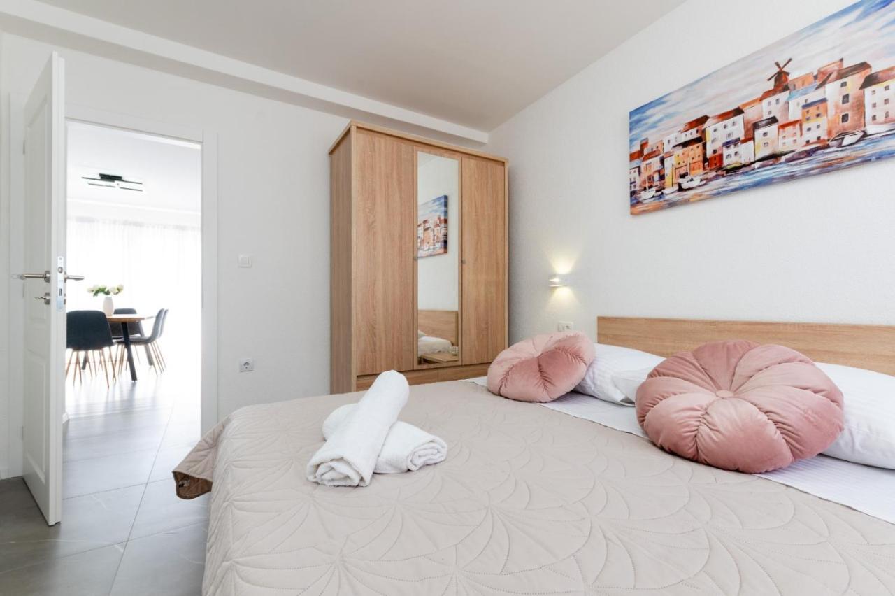 Apartment Vuletin Kaštela Buitenkant foto