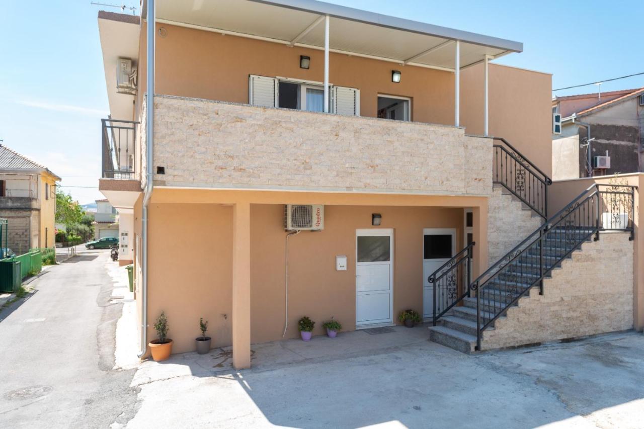 Apartment Vuletin Kaštela Buitenkant foto