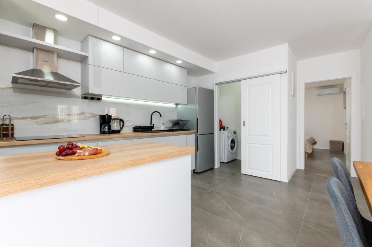 Apartment Vuletin Kaštela Buitenkant foto