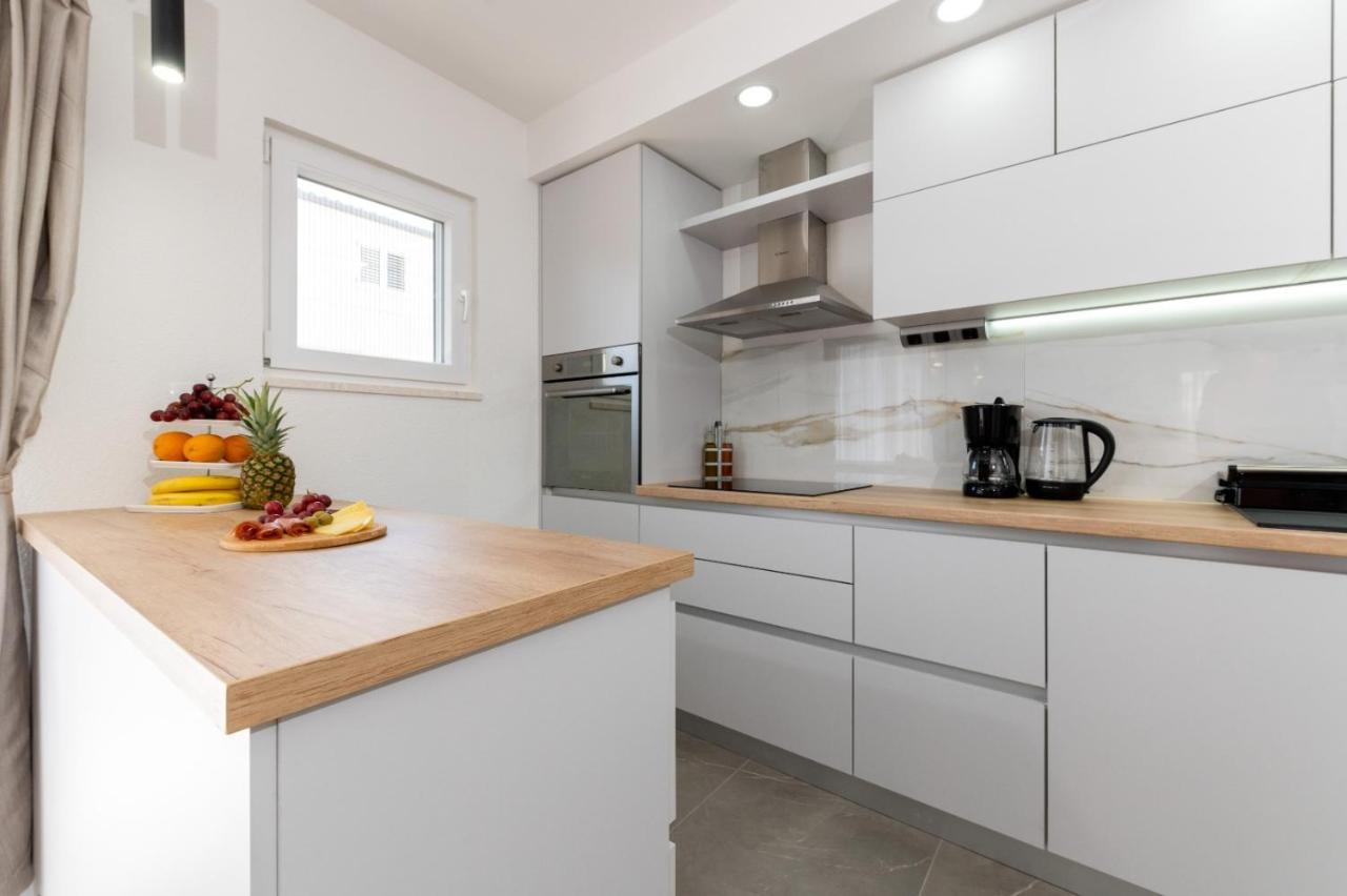 Apartment Vuletin Kaštela Buitenkant foto
