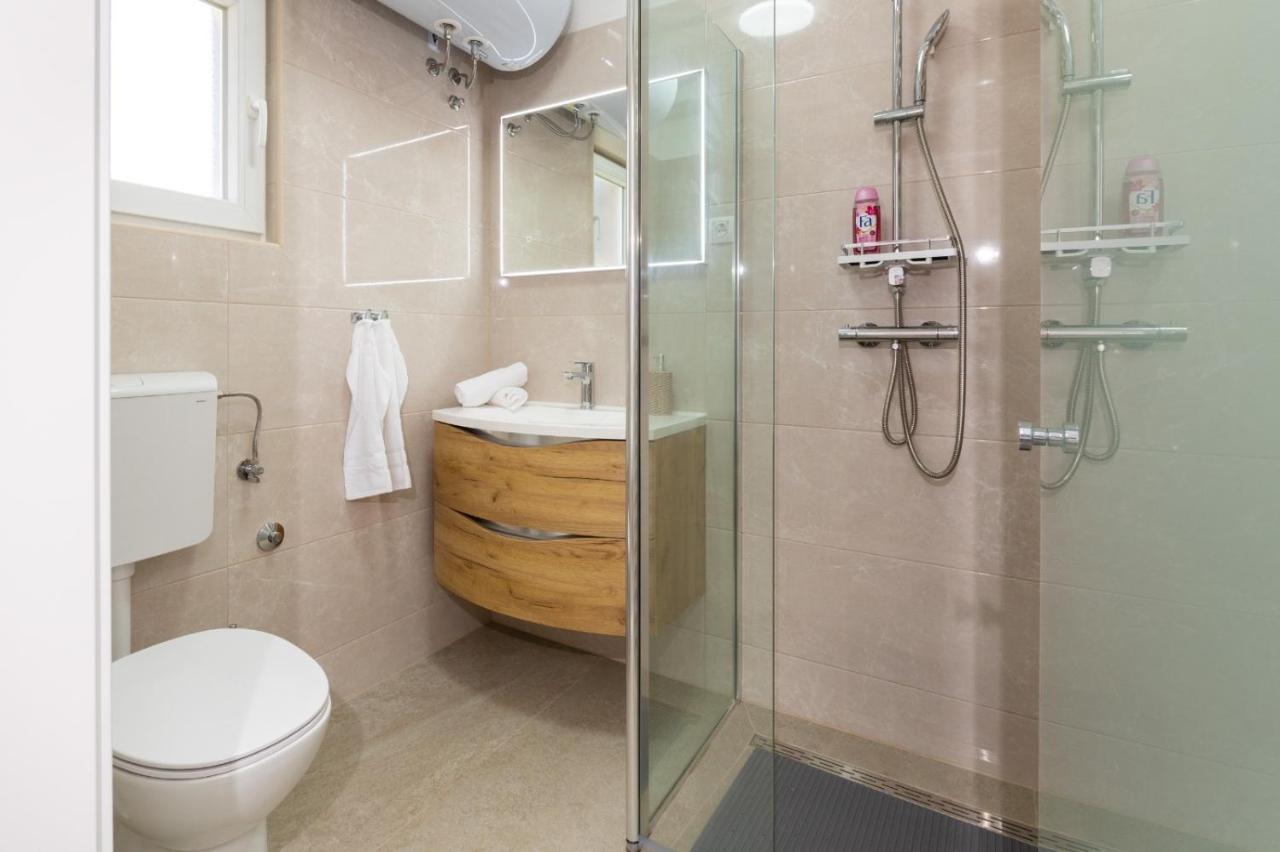 Apartment Vuletin Kaštela Buitenkant foto